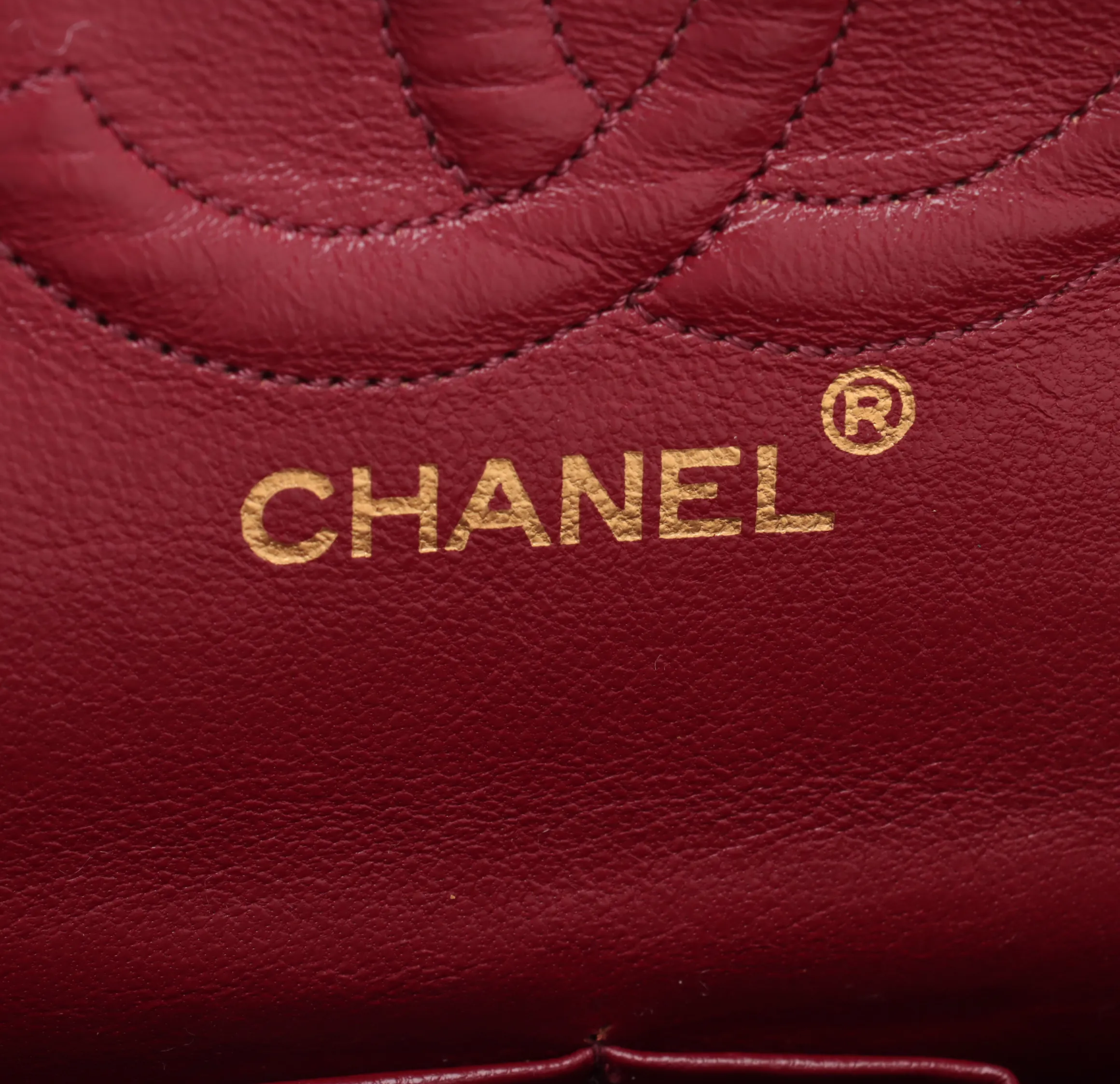 CHANEL Classic Double Flap Medium (U2)