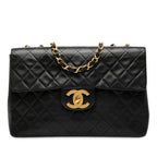 CHANEL Matelasse Maxi Classic Flap (Z3)