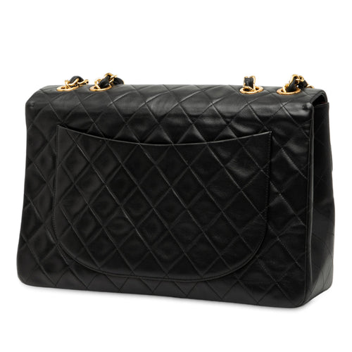 CHANEL Matelasse Maxi Classic Flap (Z3)