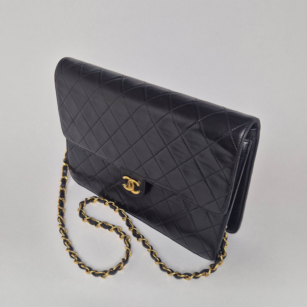 CHANEL Matelasse Single Flapbag Medium Push-Lock (U2)