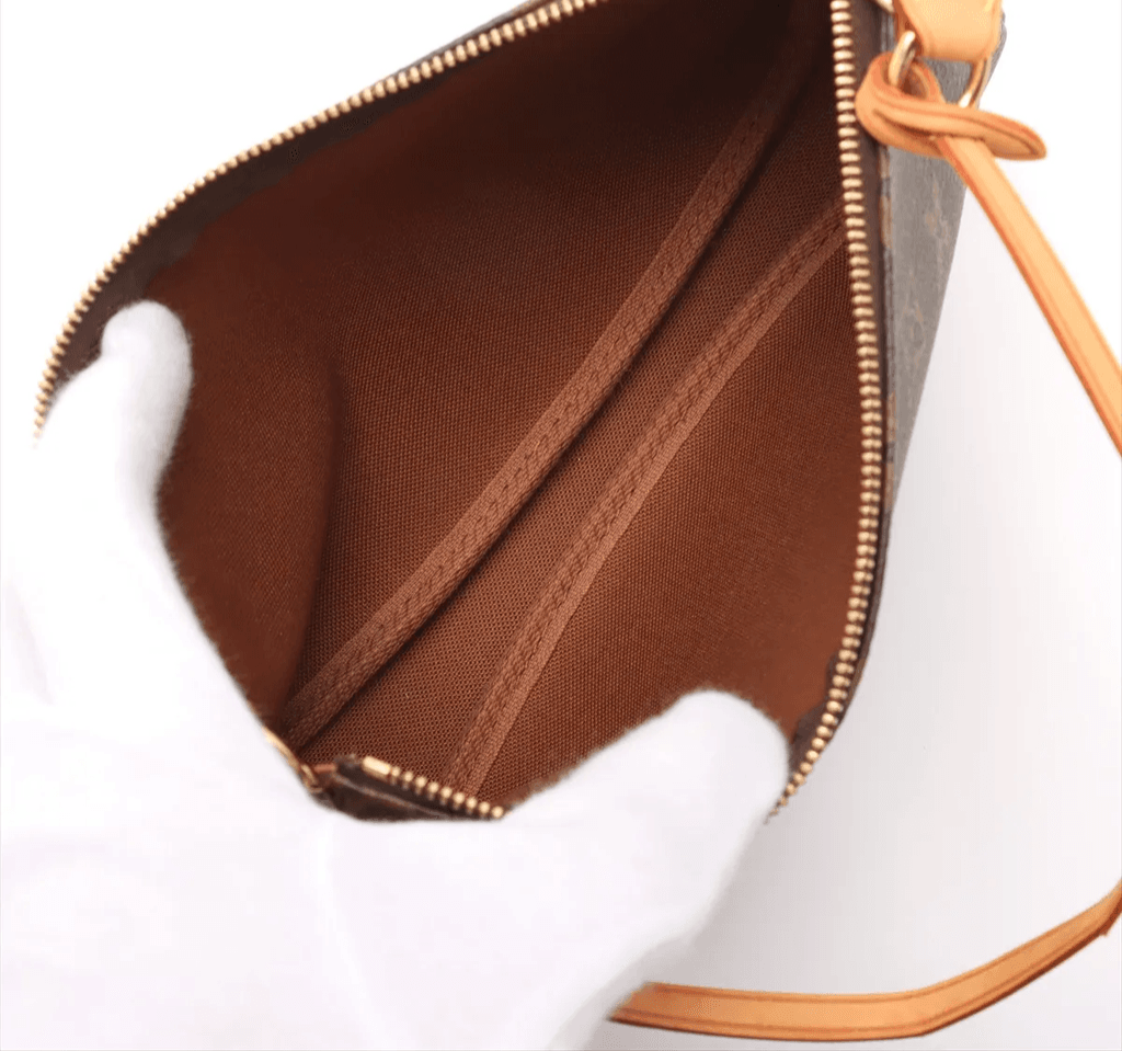 Louis Vuitton Monogram Pochette 21 (U2)