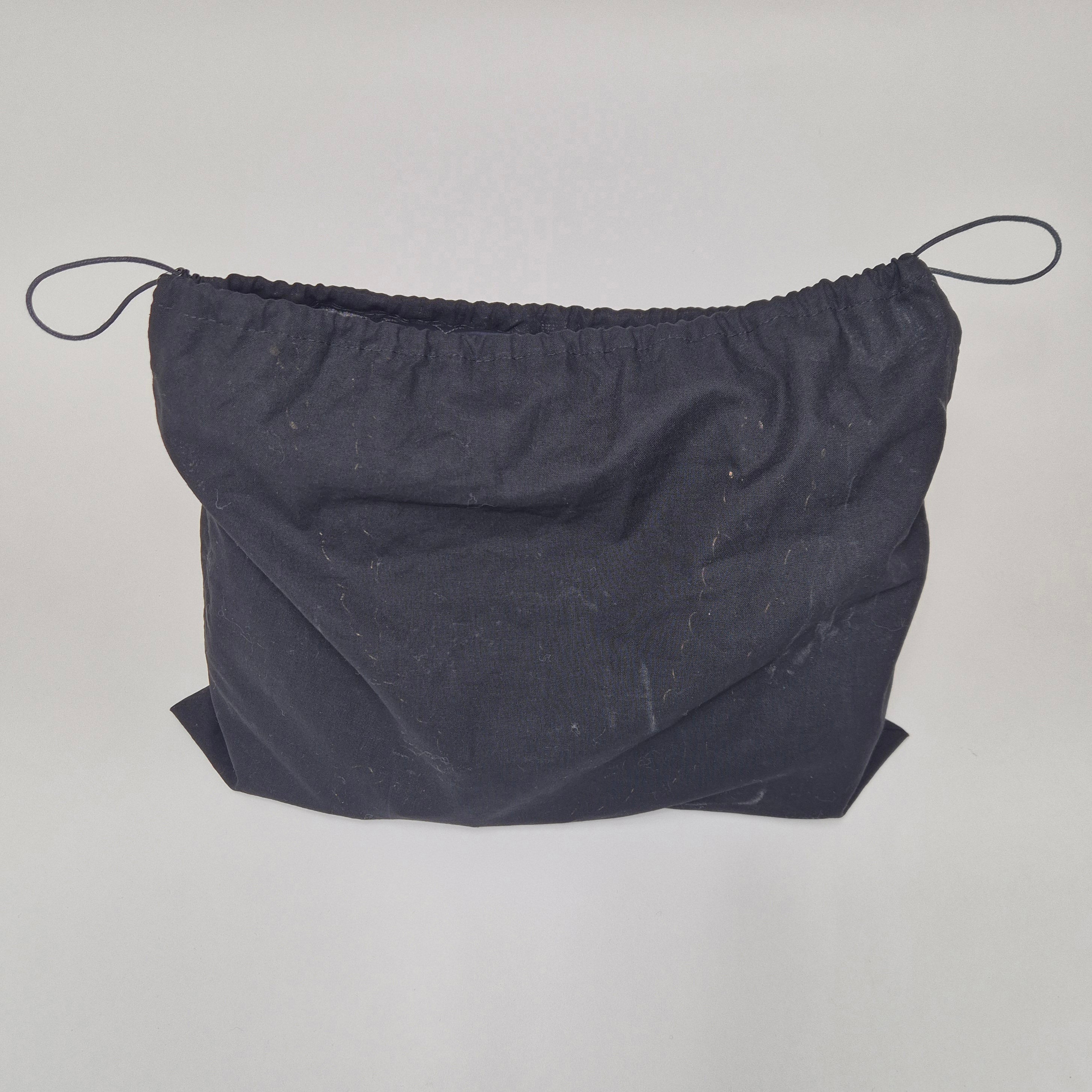 CHANEL Matelasse Maxi Classic Flap (Z3)