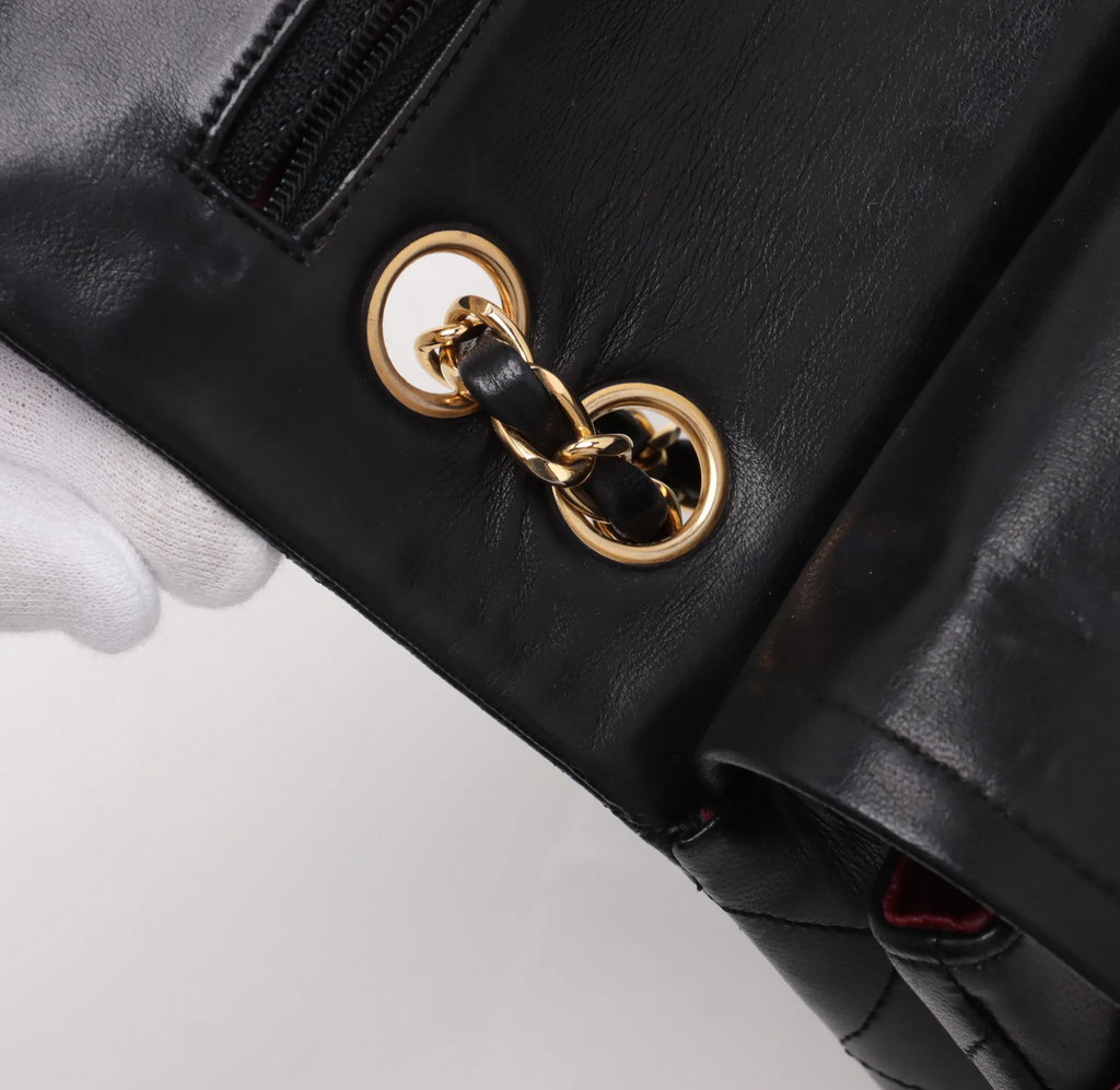 CHANEL Classic Double Flap Medium (U2)