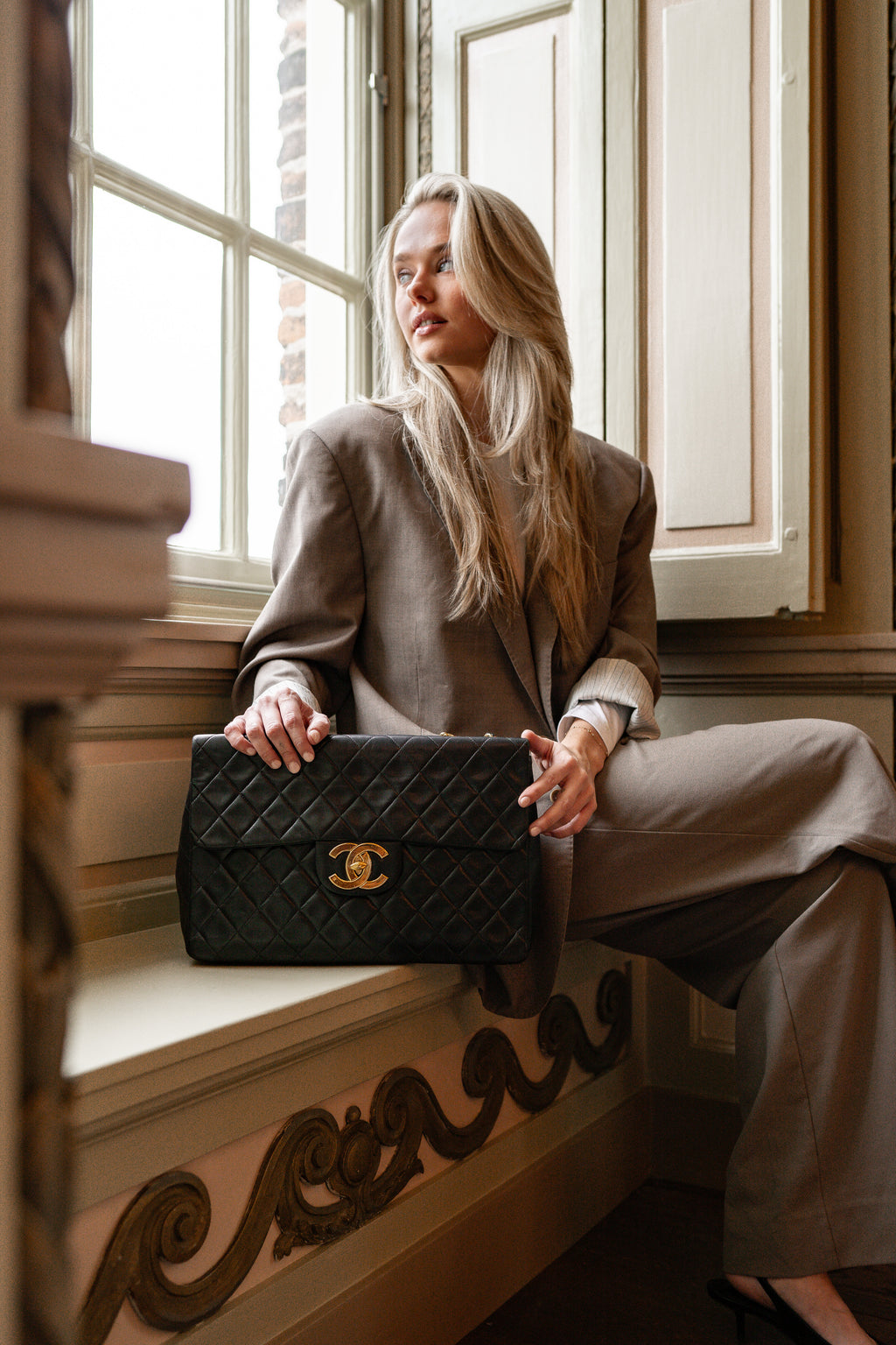 CHANEL Matelasse Classic Flap Maxi / Jumbo XL GHW (Z3)