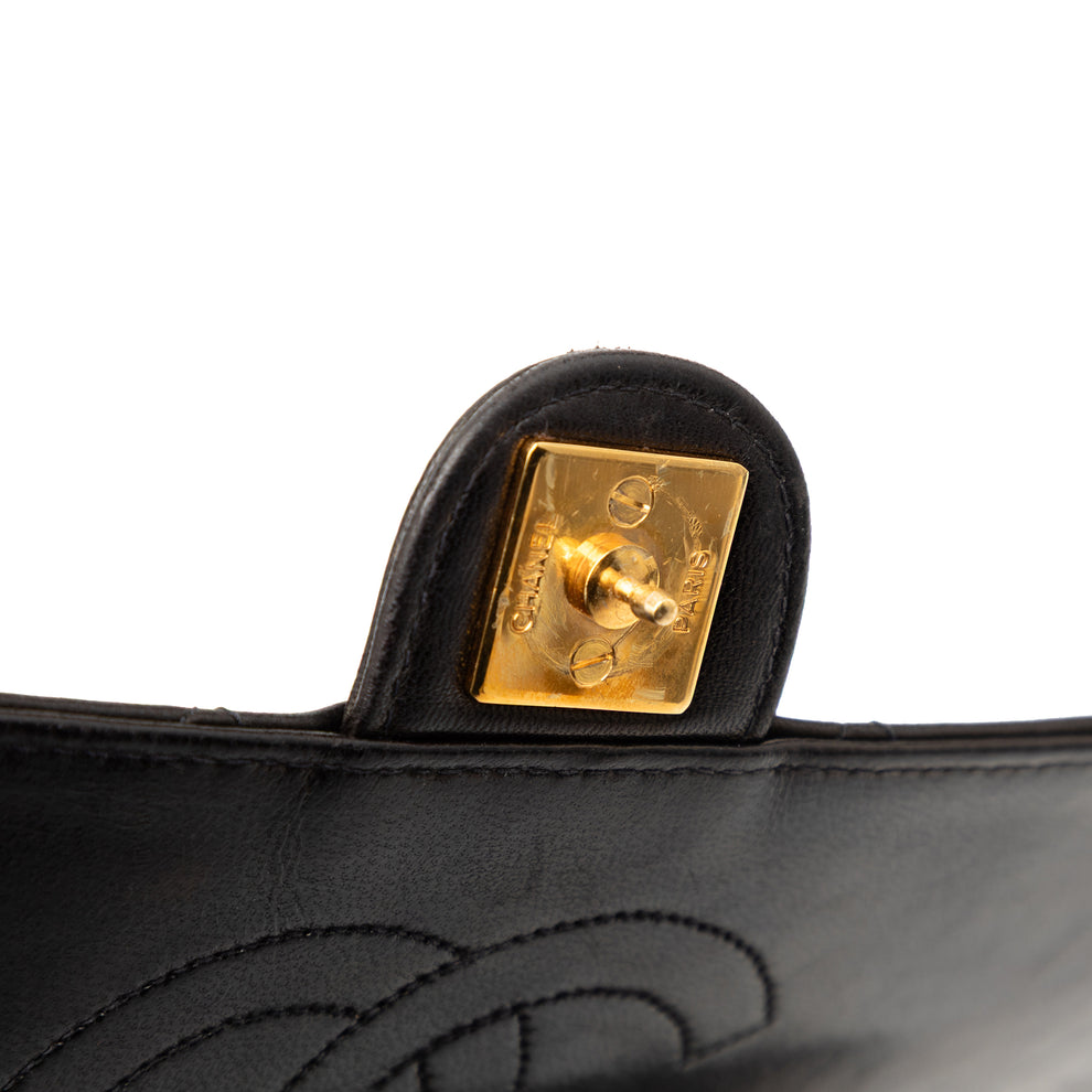 CHANEL Matelasse Single Flapbag Medium Push-Lock (U2)