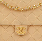 CHANEL Matelasse Single Flapbag Medium Push-Lock (U2)